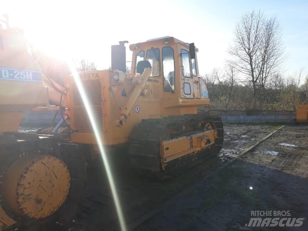 Dressta TD25G Dozers - Tratores rastos