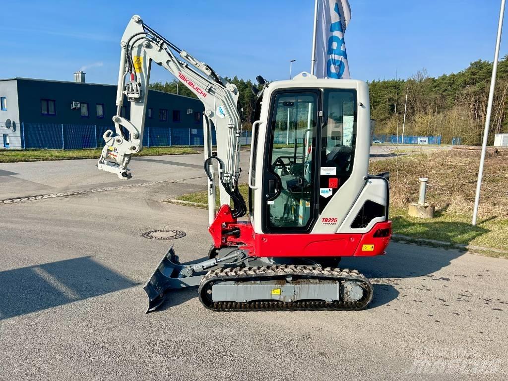 Takeuchi TB 225 Miniescavadeiras