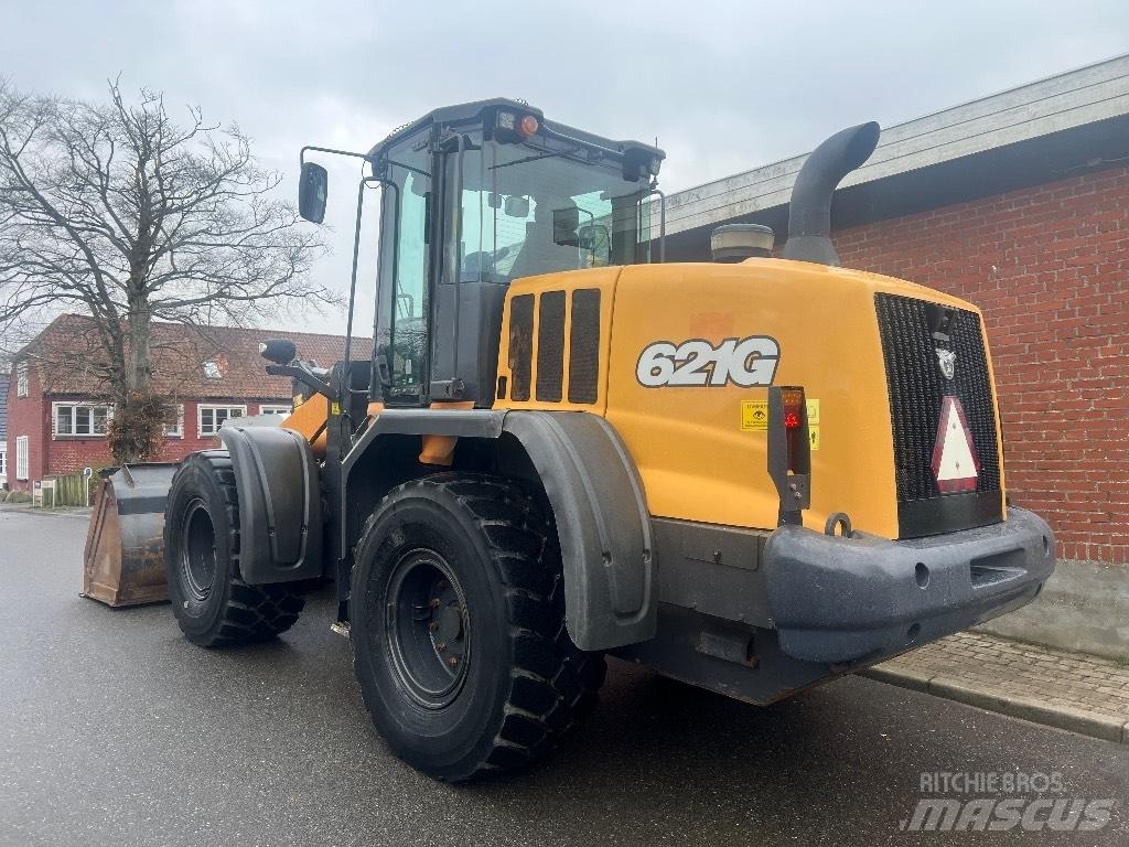 CASE 621G Carregadeiras de rodas