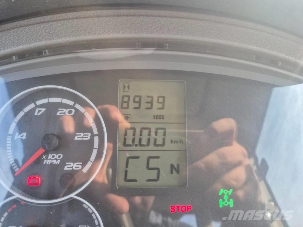 CLAAS Arion 610 Tratores Agrícolas usados