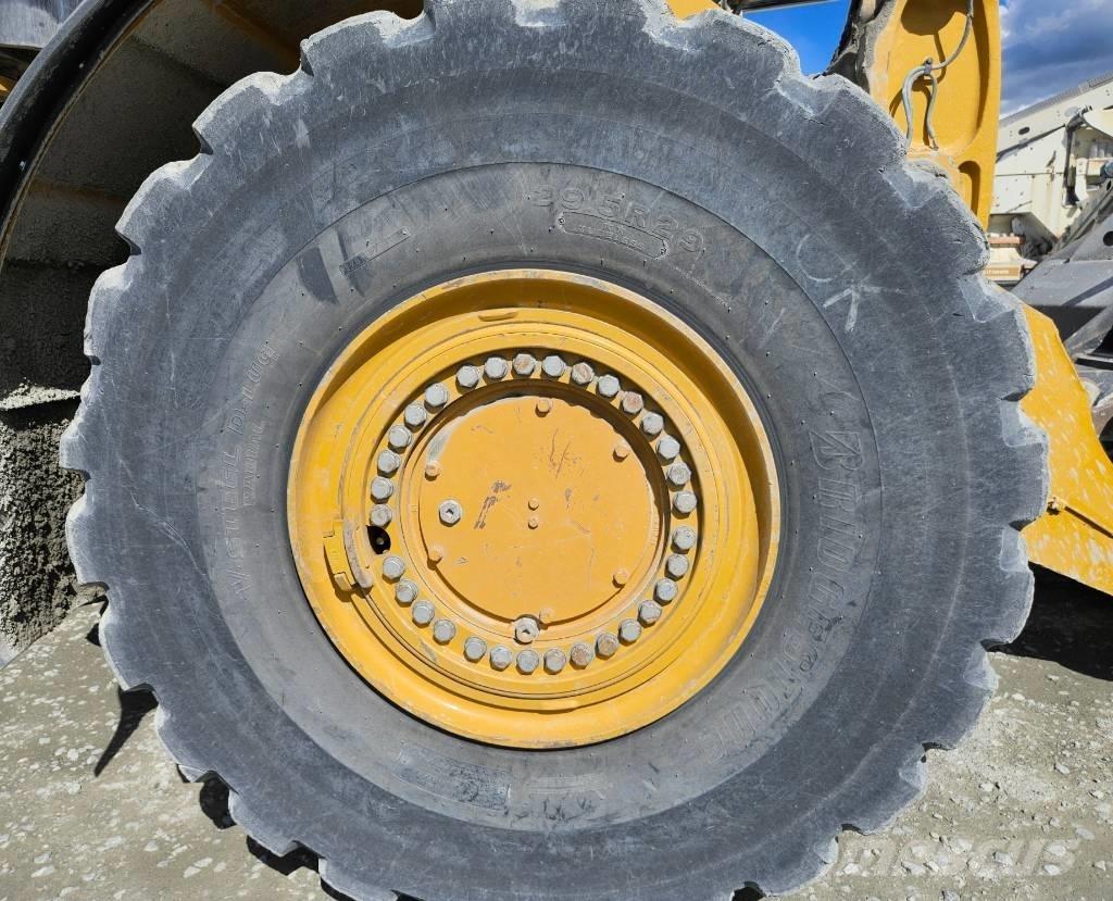 CAT 982 M Carregadeiras de rodas
