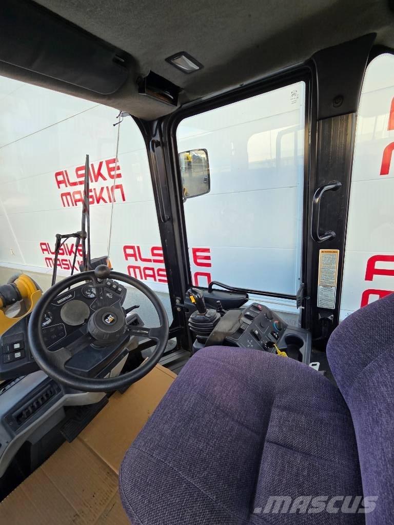CAT 906 Carregadeiras de rodas