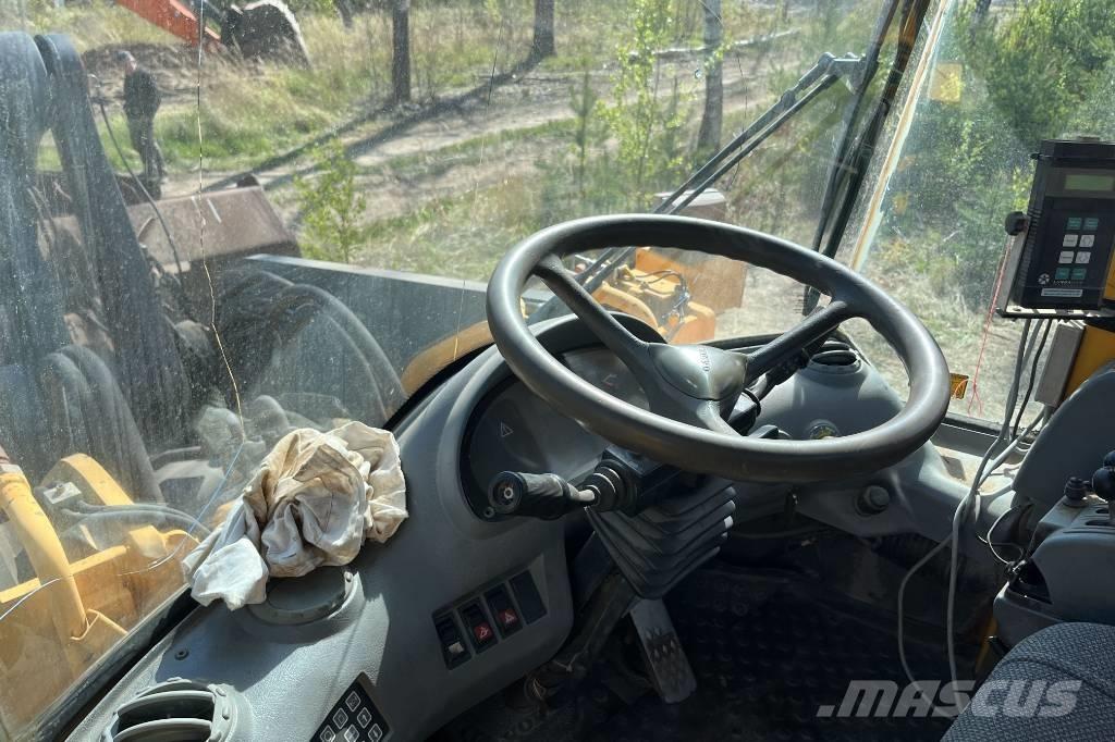 Volvo L 220 Carregadeiras de rodas