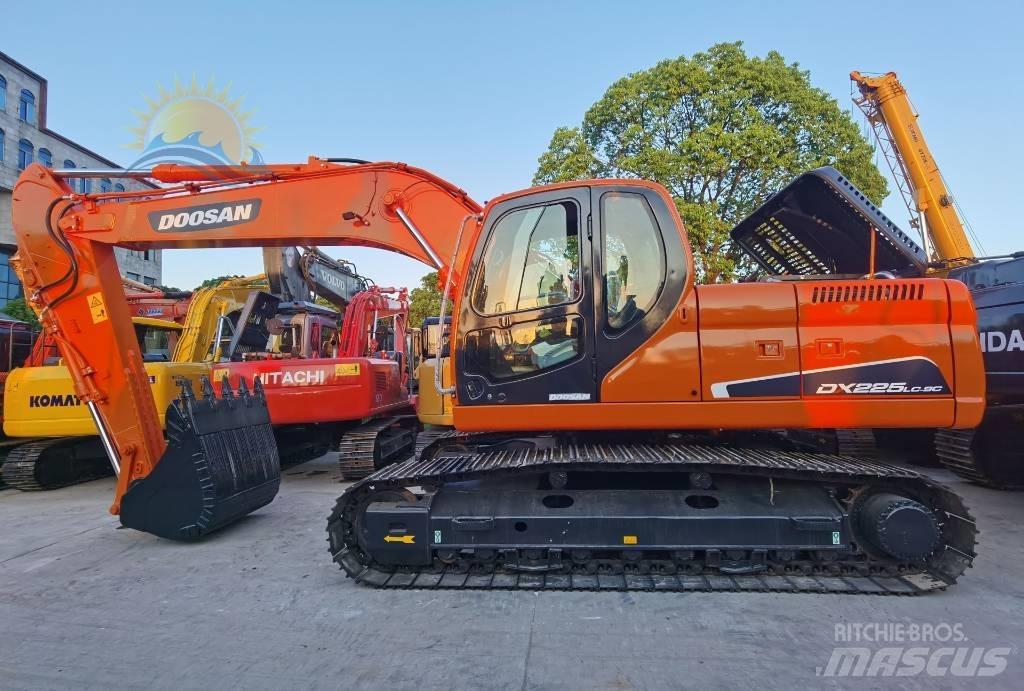 Doosan DX 225 LC Escavadeiras de esteiras
