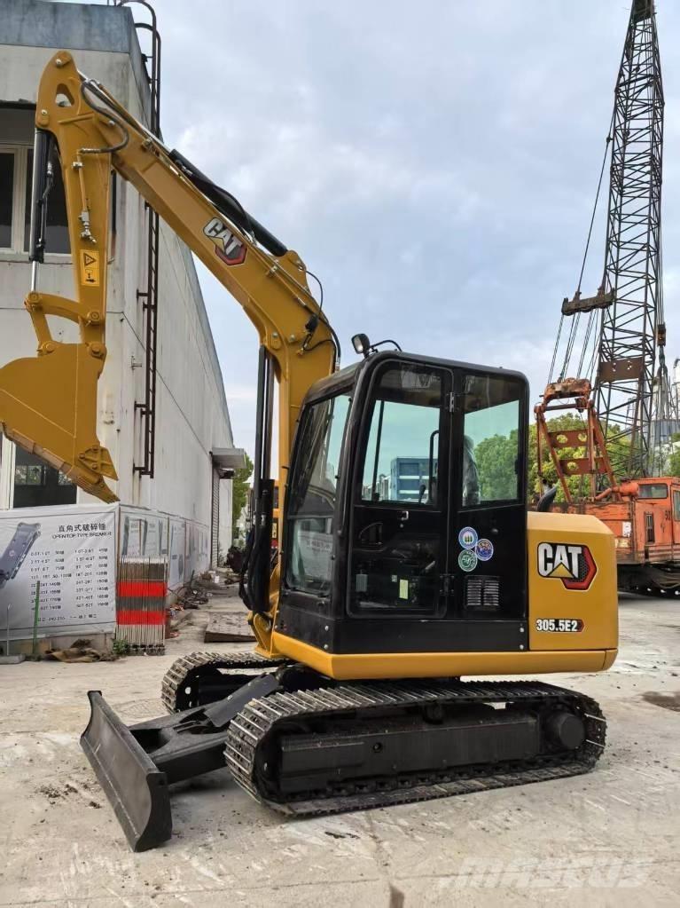 CAT 305.5 E2 Miniescavadeiras