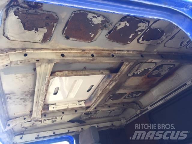 Scania 142 M Cabines e interior