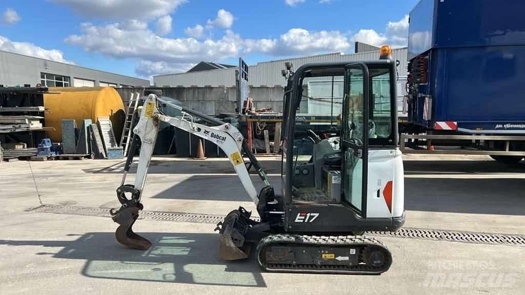 Bobcat e17 Tratores Agrícolas usados