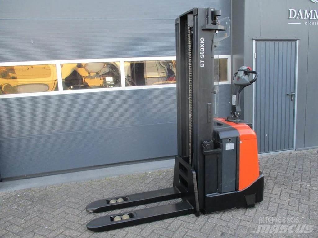 BT SPE 160 Empilhador para operador externo