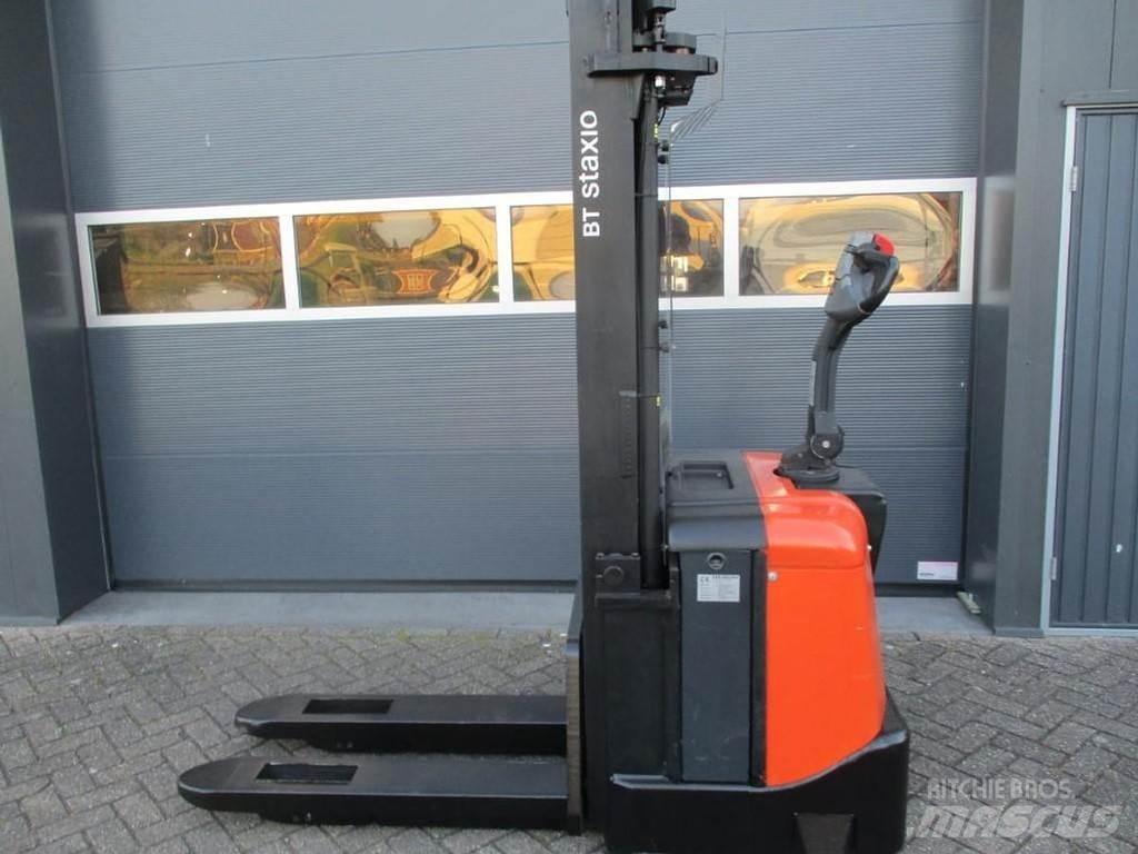 BT SPE 160 Empilhador para operador externo