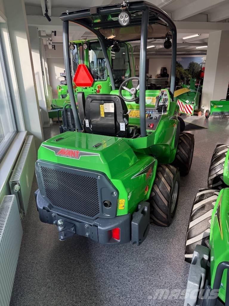 Avant 528 Minicarregadeiras