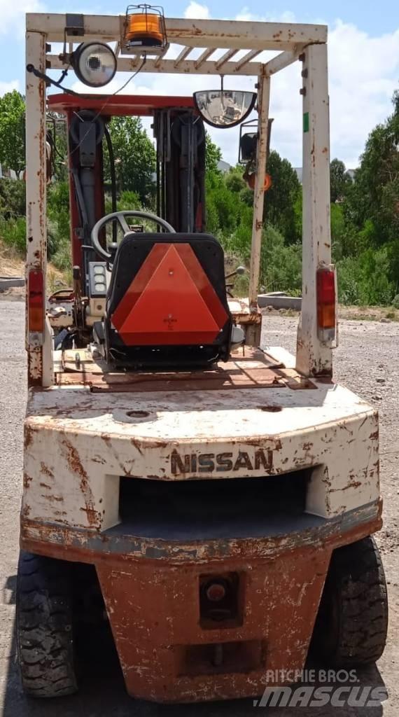 Nissan EH02A20U Empilhadores Diesel