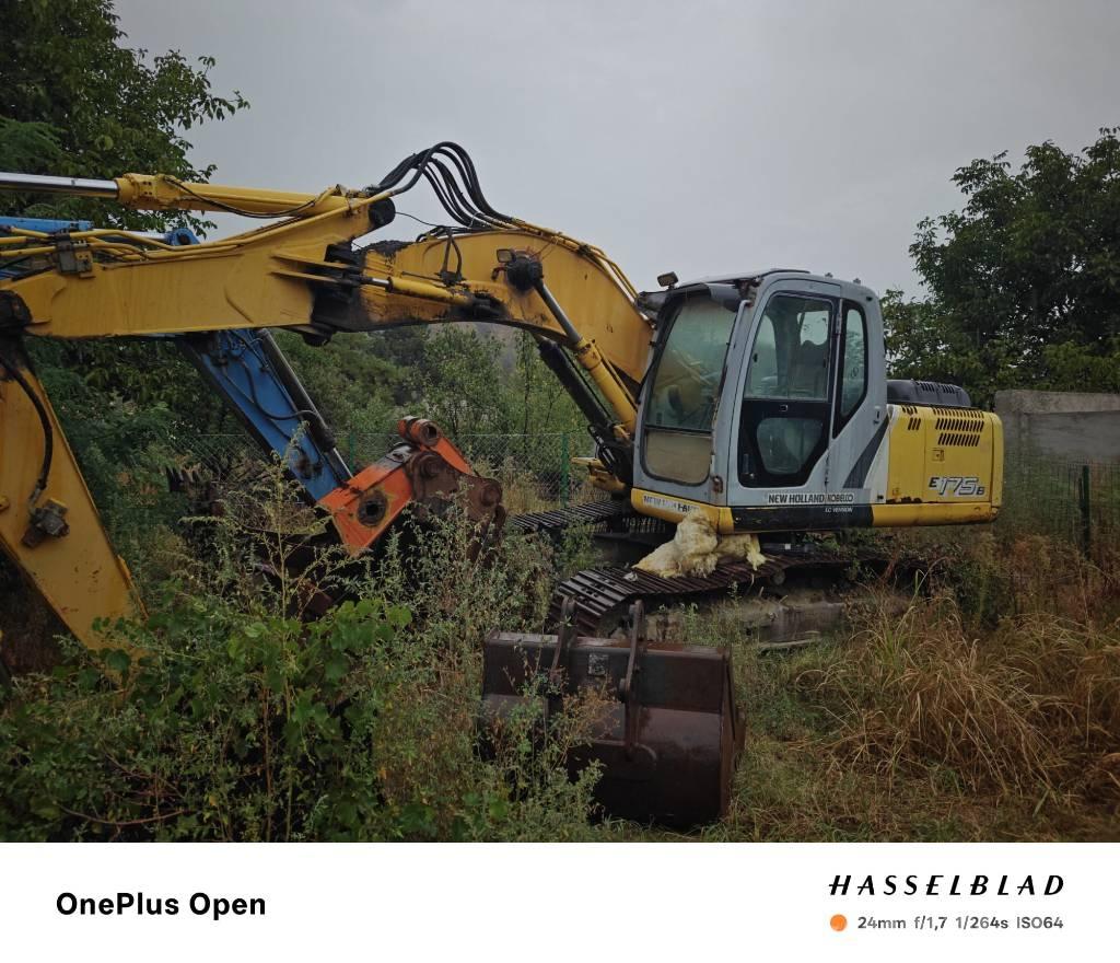 New Holland E 175 B Chassis e suspensões