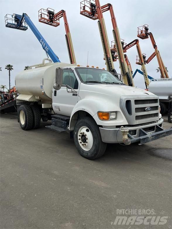 Ford F750 Camiões-cisterna