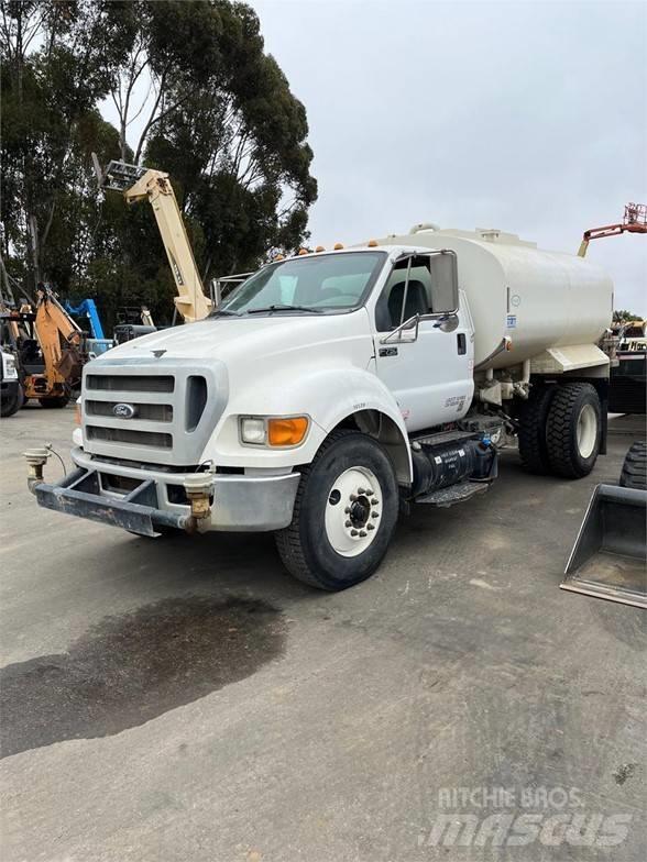 Ford F750 Camiões-cisterna