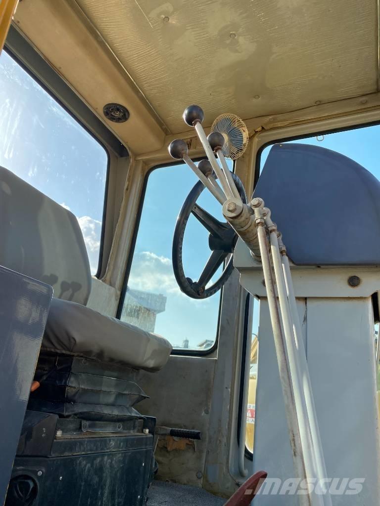 CAT 140 H Motoniveladoras