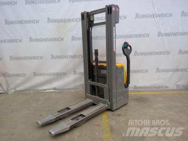 Jungheinrich EJC 112 Empilhador para operador externo