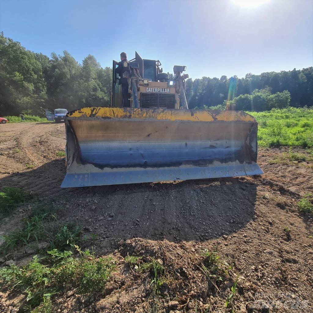 CAT D 6 T LGP Dozers - Tratores rastos