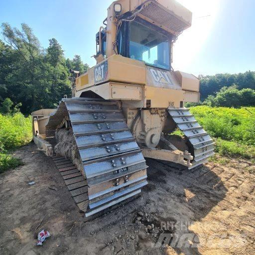 CAT D 6 T LGP Dozers - Tratores rastos
