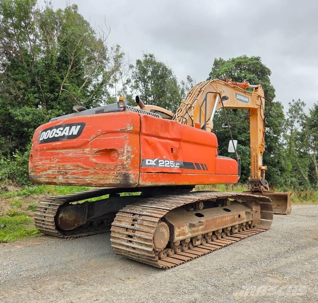 Doosan DX 225 LC Escavadeiras de esteiras