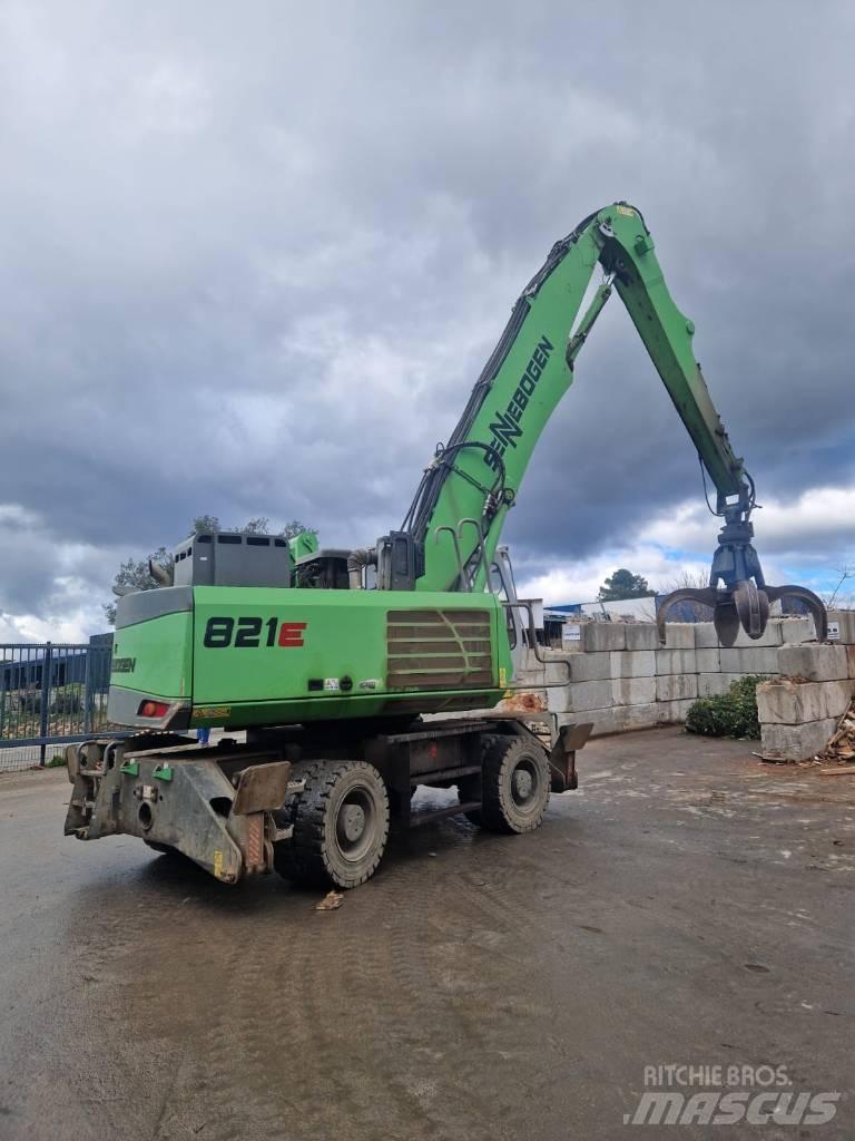 Sennebogen 821 E Escavadoras de rodas