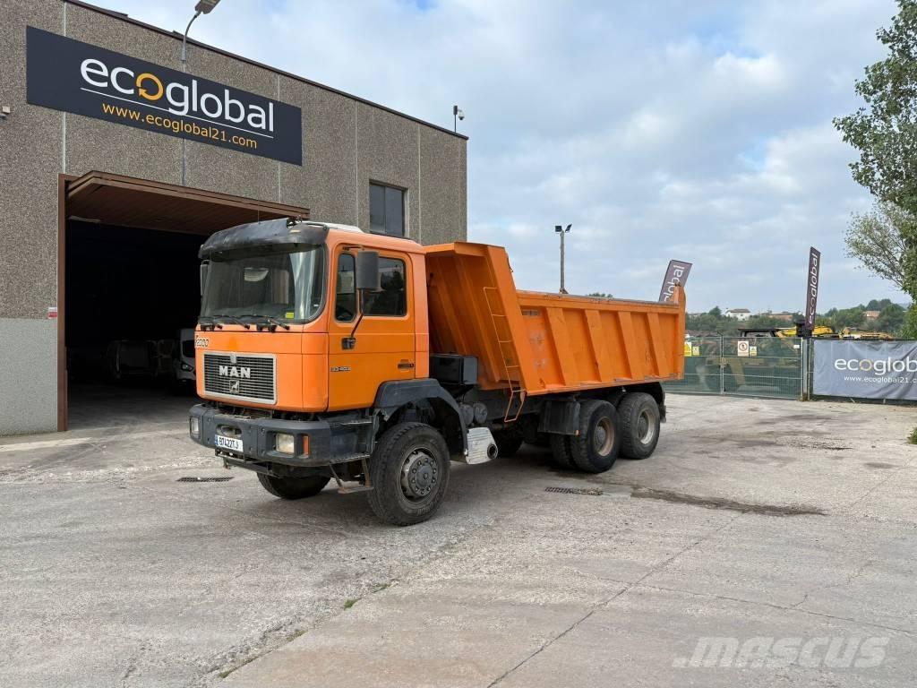MAN 33.403 Camiões basculantes