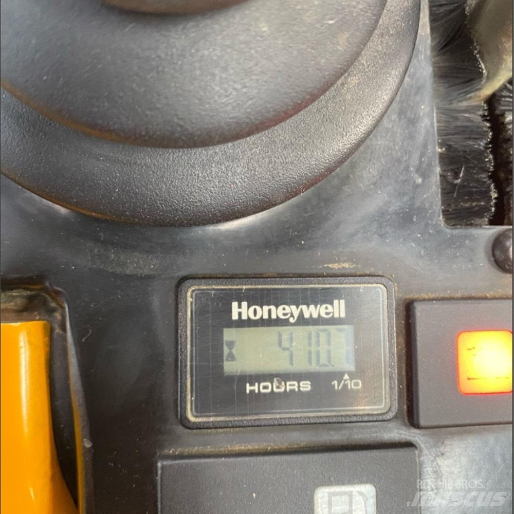 JCB 8008 Miniescavadeiras