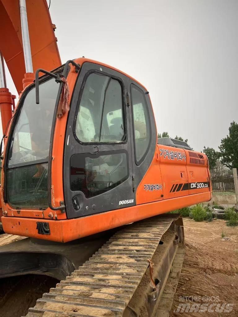 Doosan DX300LCA Escavadeiras de esteiras