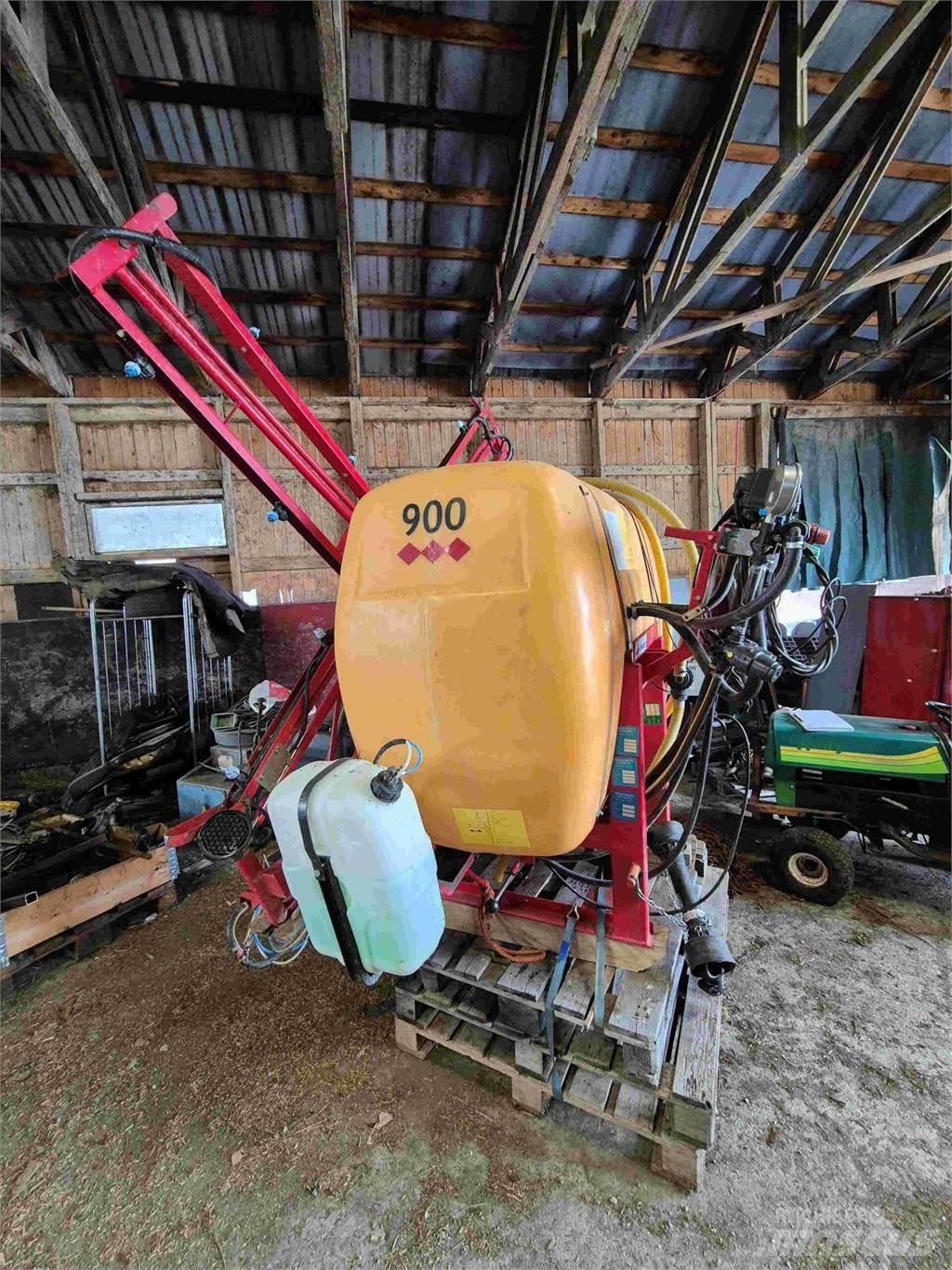 Junkkari 900L Pulverizadores rebocados