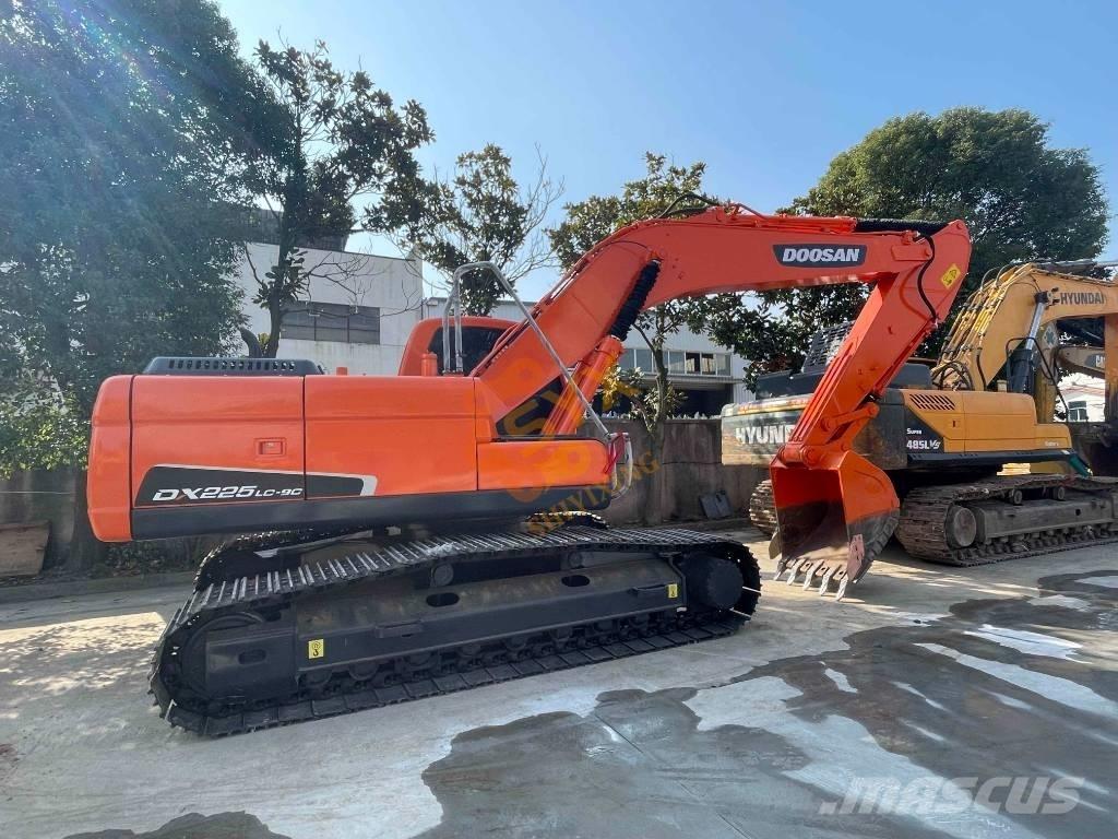 Doosan DX 225 LC Escavadeiras de esteiras
