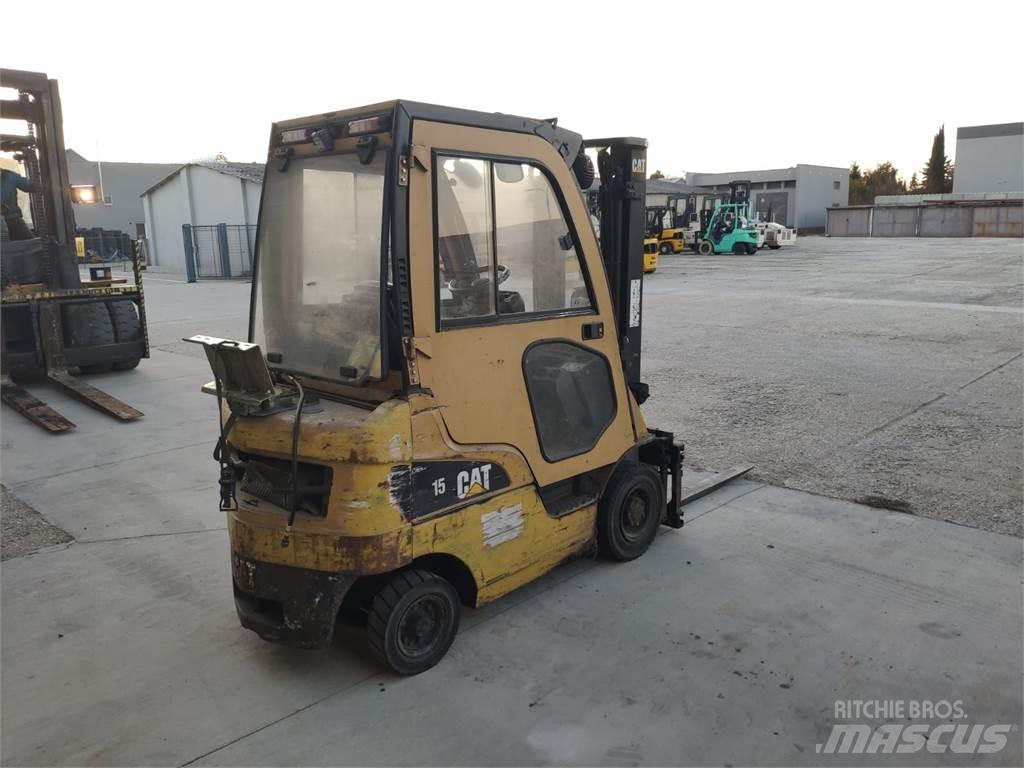 CAT GP15N Empilhadores a gás