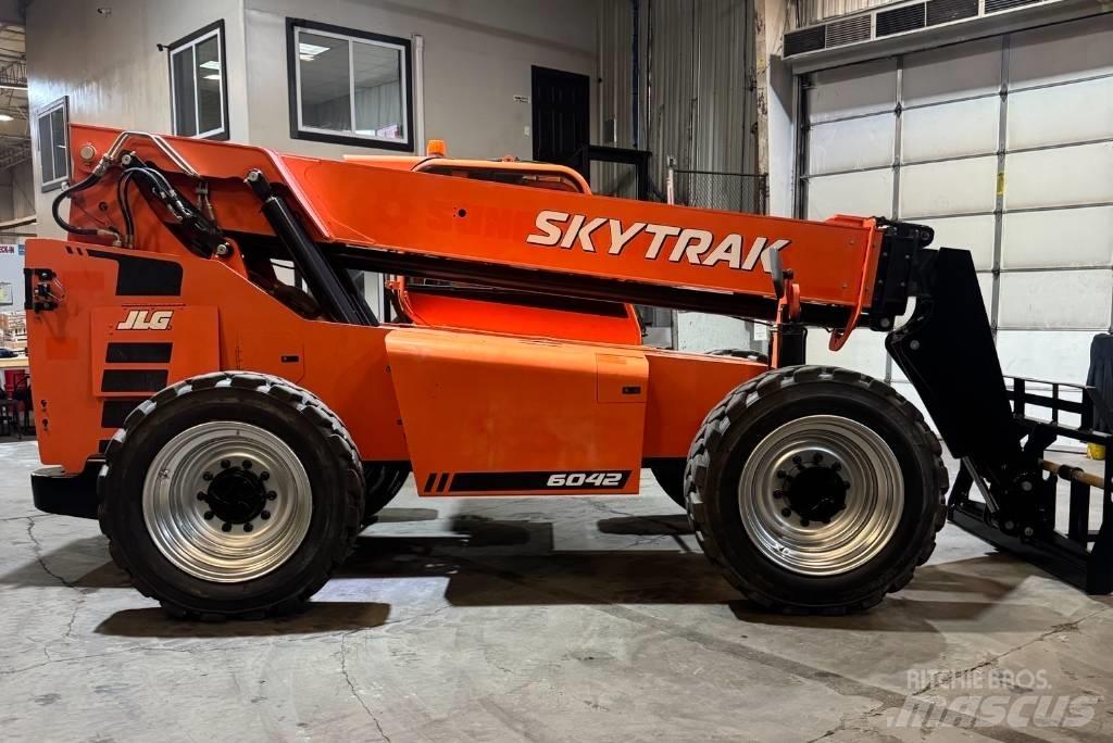 SkyTrak 6042 Manipulador telescópico