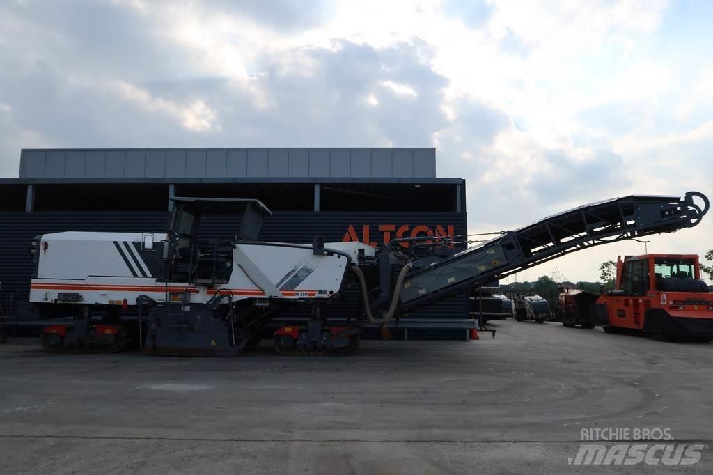 Wirtgen W 250 Moinhos de asfalto a frio