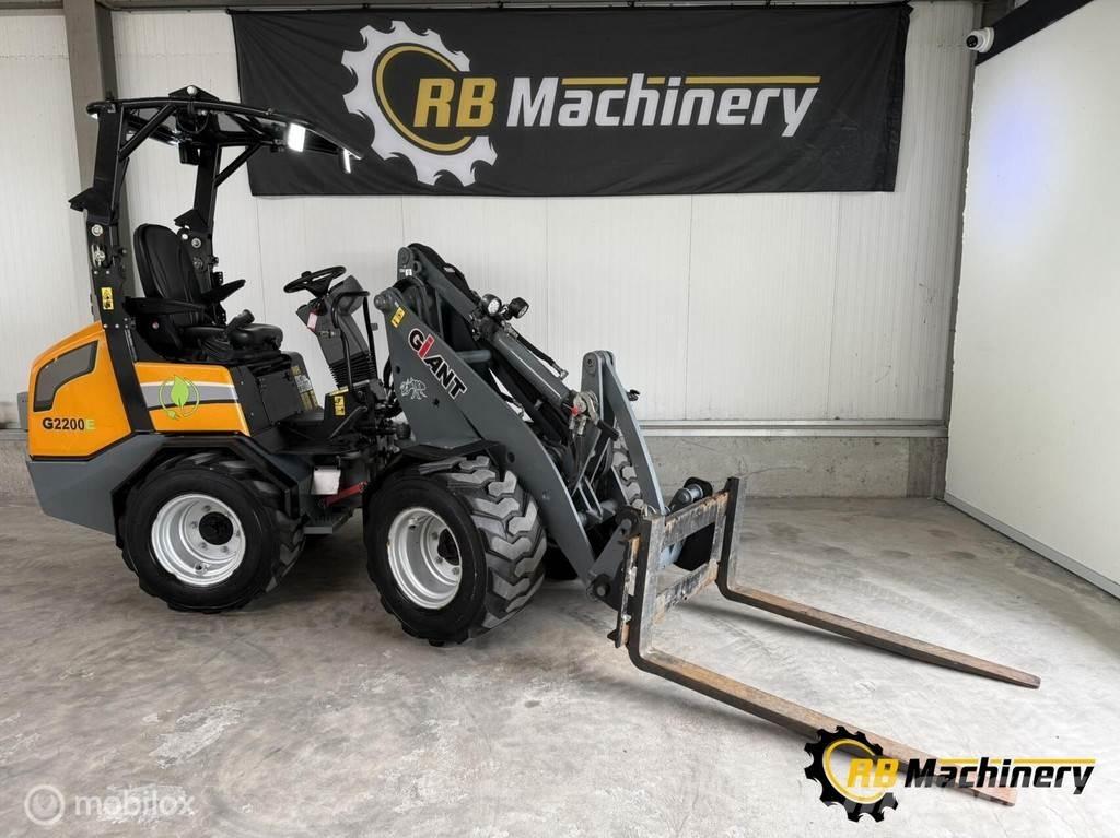 GiANT G2200E Carregadeiras de rodas