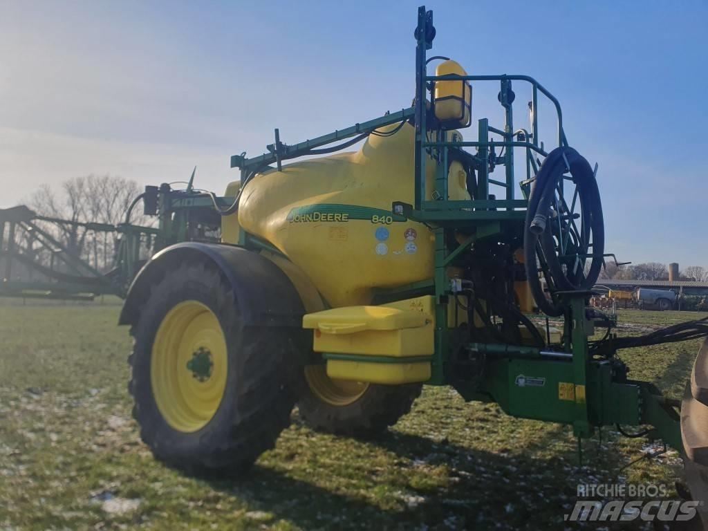 John Deere 840 Pulverizadores rebocados