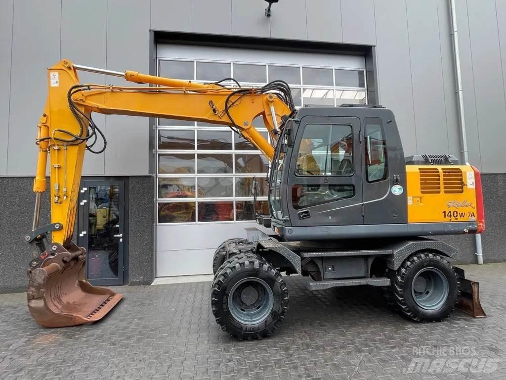 Hyundai R140W-7A Escavadoras de rodas