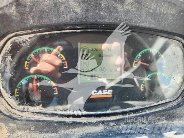 CASE 621F Carregadeiras de rodas