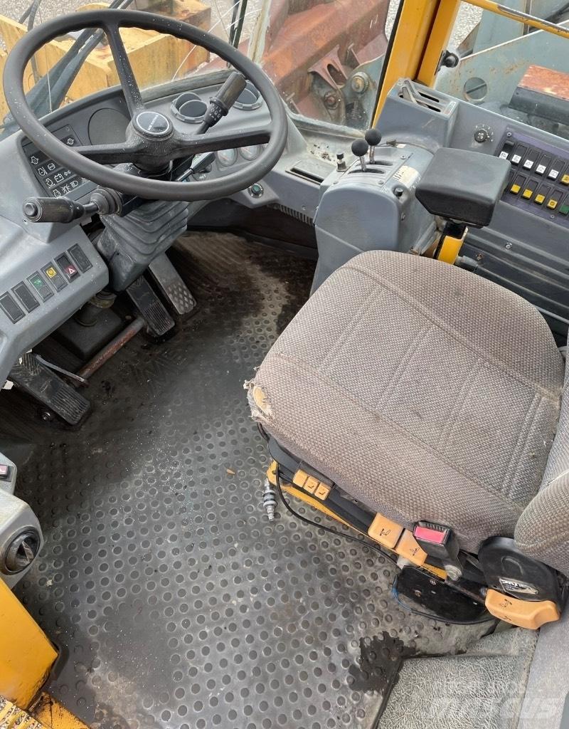 Volvo L120C Carregadeiras de rodas
