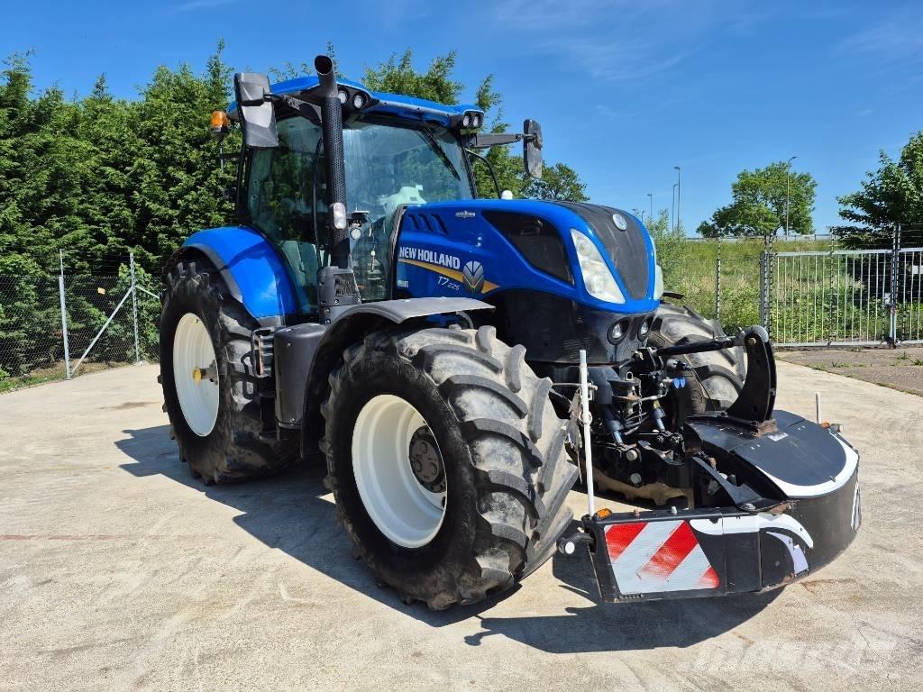 New Holland T7.225 Tratores Agrícolas usados