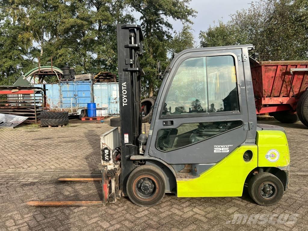 Toyota 06-8FD25F Empilhadores Diesel