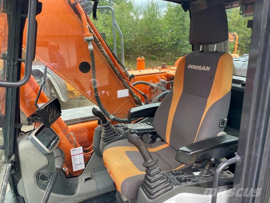 Doosan DX 180 LC-3 Escavadeiras de esteiras