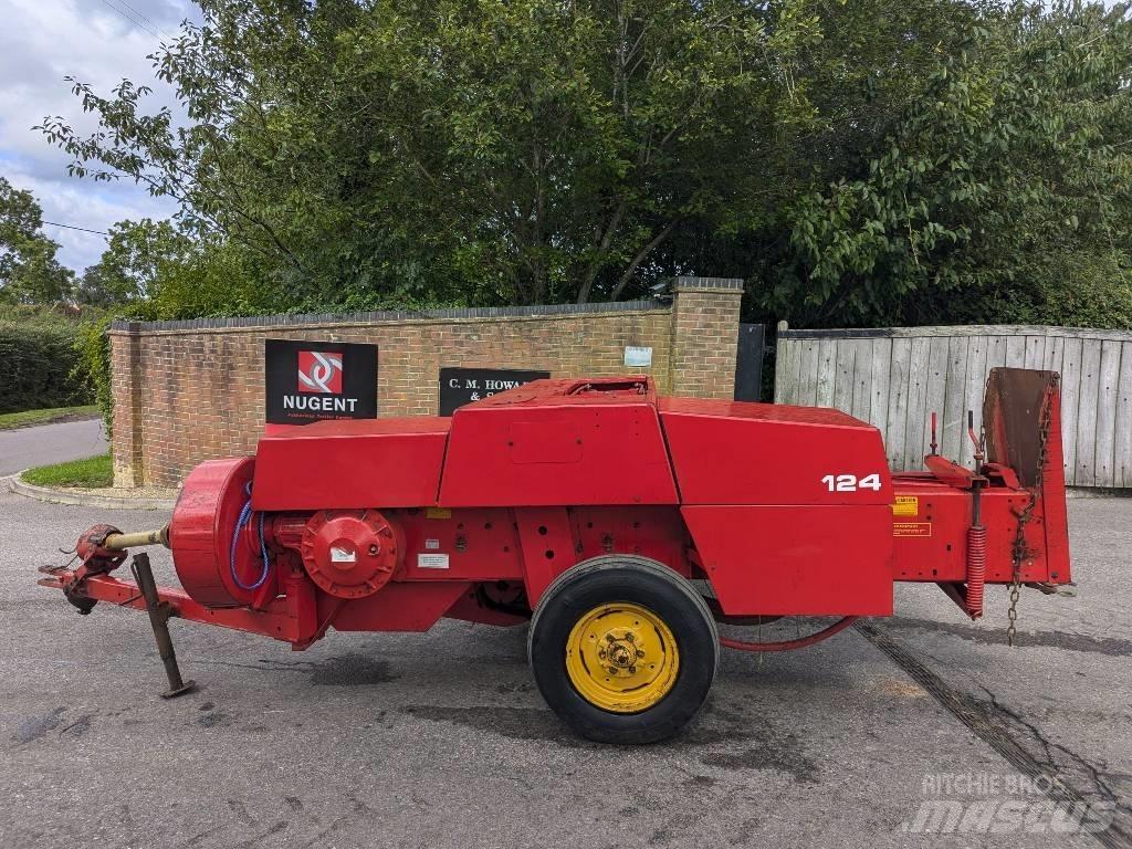 Massey Ferguson 124 Enfardadeira de fardos quadrados