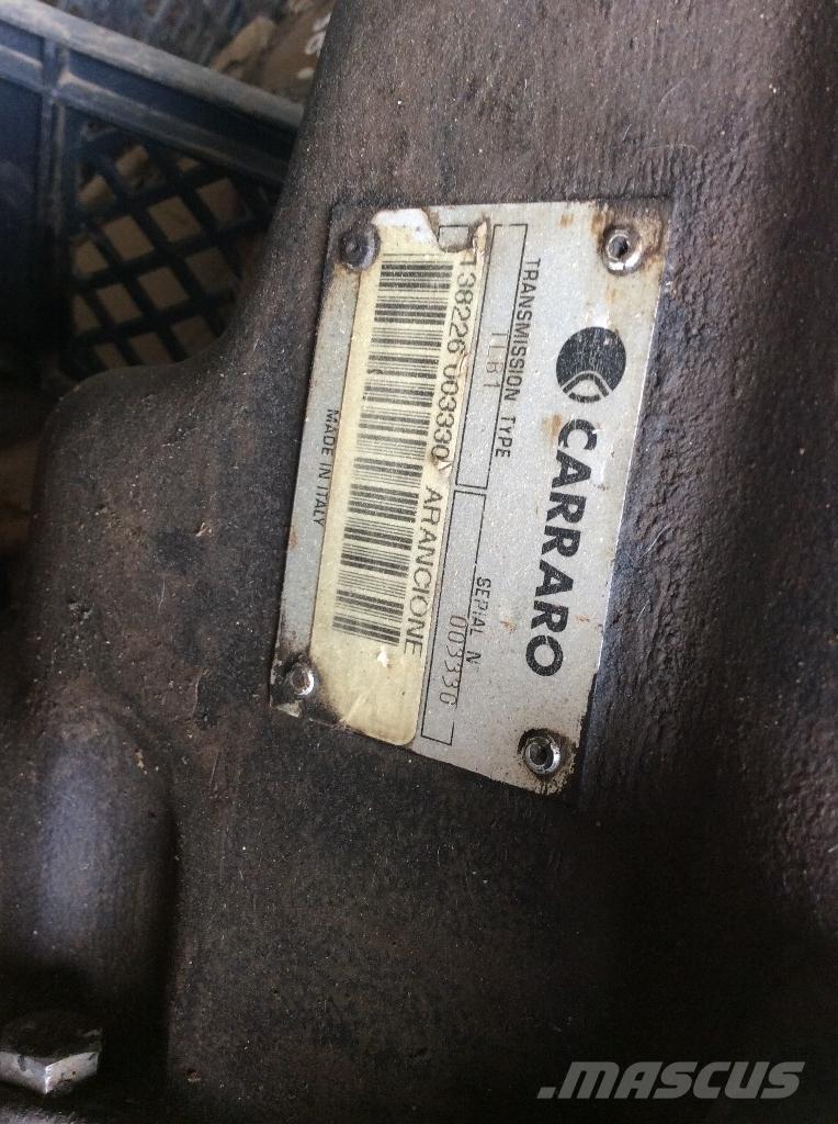 Komatsu WB 93 R-2 Transmissăo