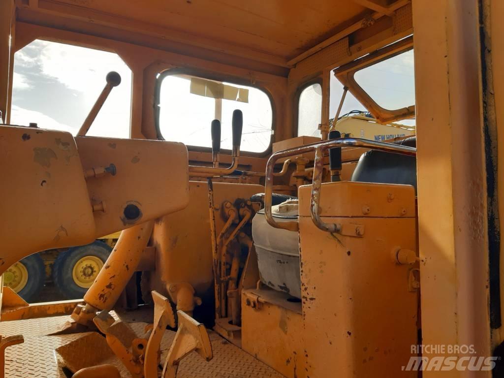 Komatsu D 85 E-12 Dozers - Tratores rastos