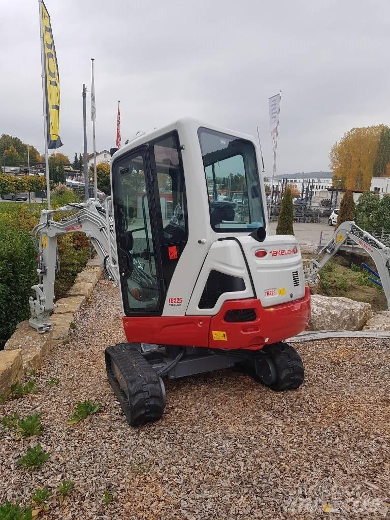 Takeuchi TB225 Miniescavadeiras