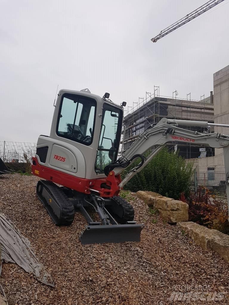Takeuchi TB225 Miniescavadeiras