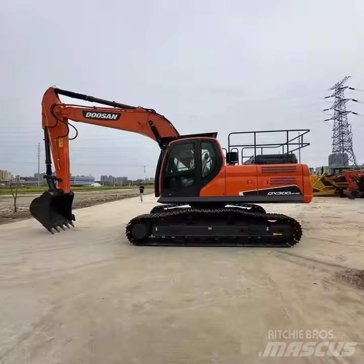 Doosan DX300LC Escavadeiras de esteiras