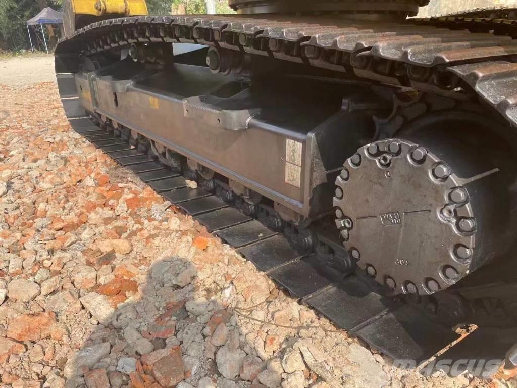 Komatsu PC 200 8N Escavadeiras de esteiras