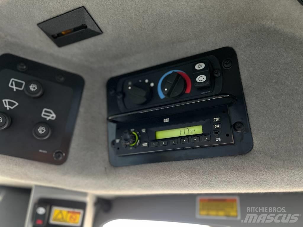CAT 140M Motoniveladoras