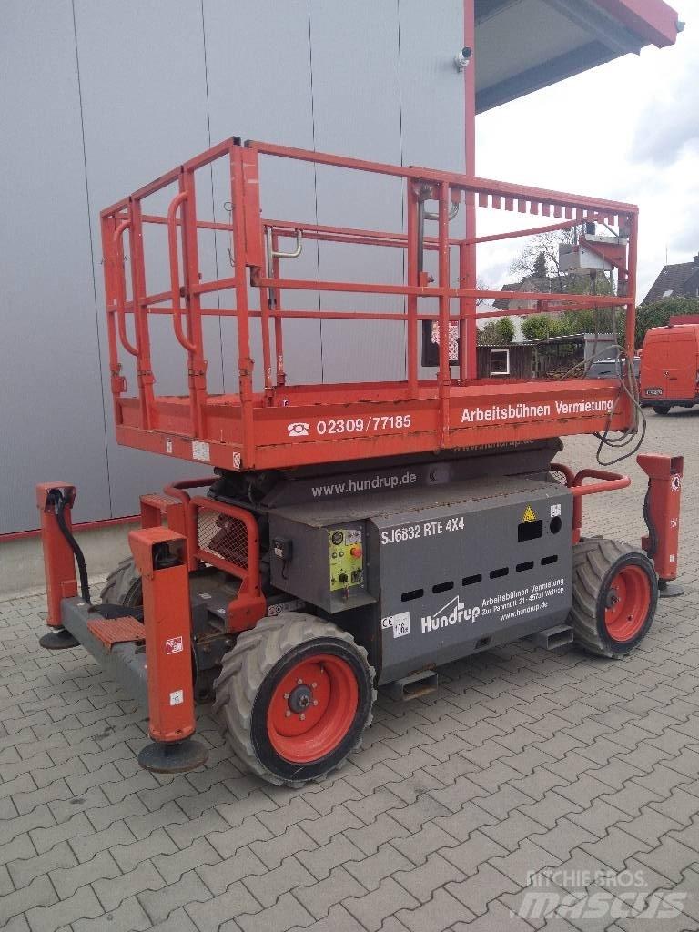 SkyJack SJ 6832 RTE Elevadores de tesoura