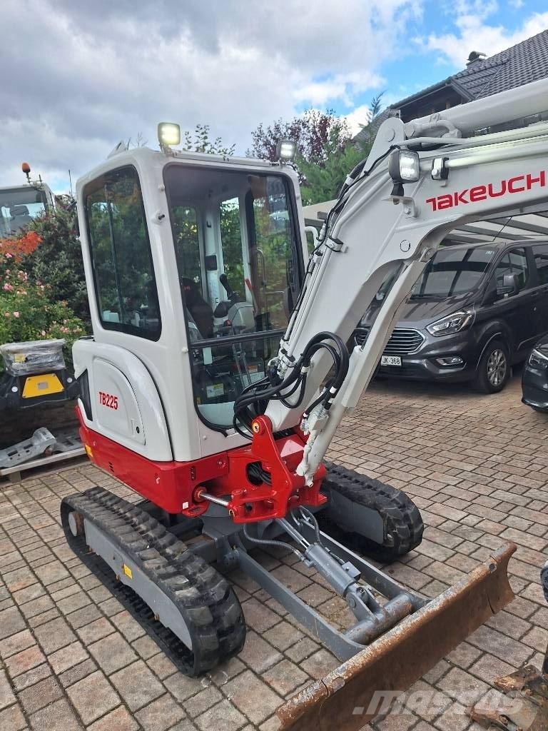 Takeuchi TB 225 Miniescavadeiras